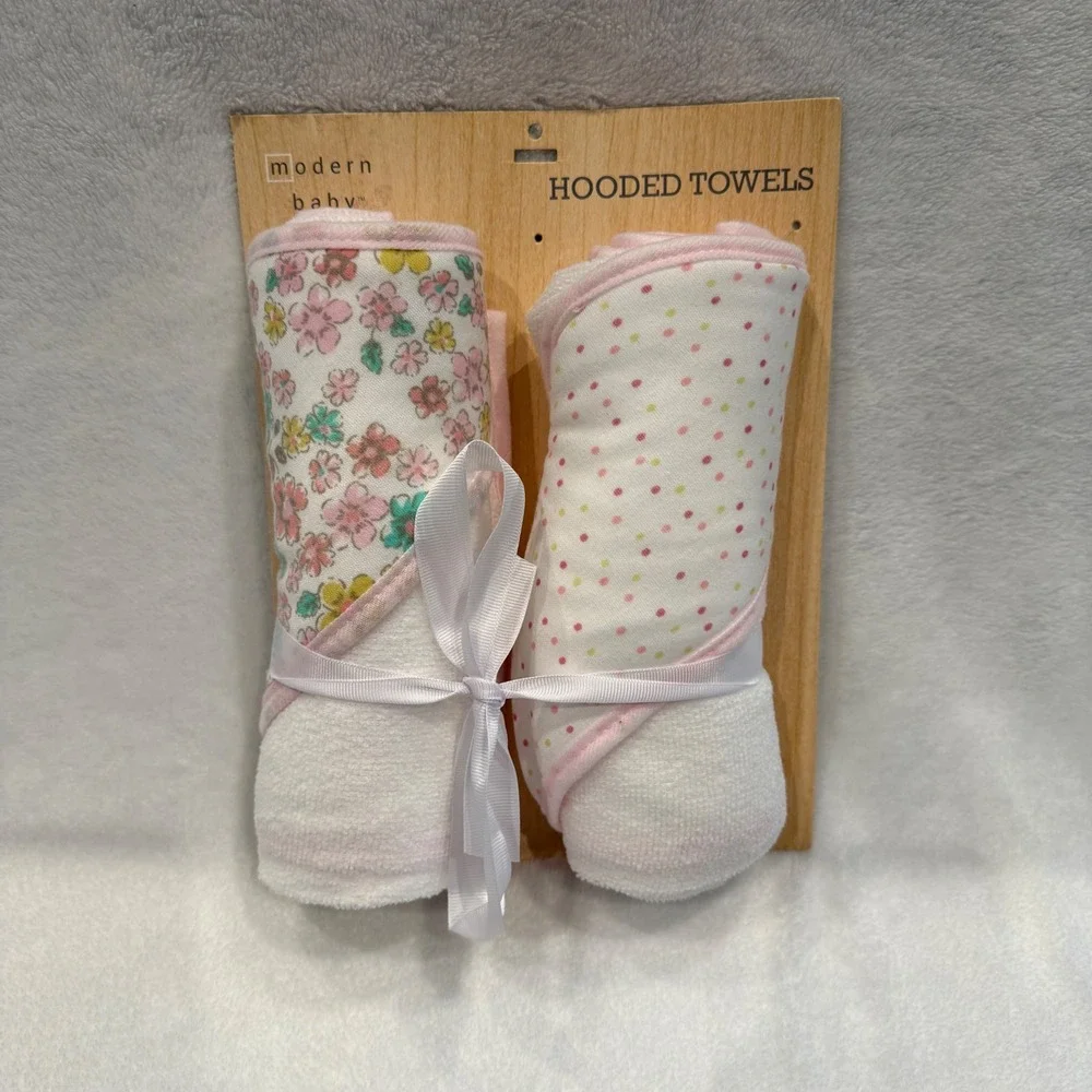 Modern Baby 2 Pack Hooded Towels Floral Polka Dot Pink White 27x30 NIB